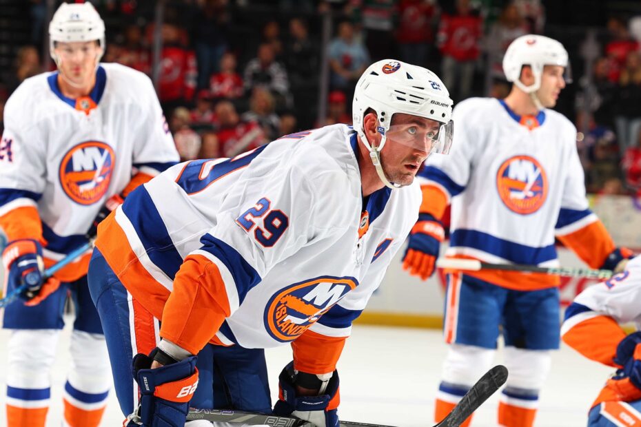 New York Islanders v New Jersey Devils